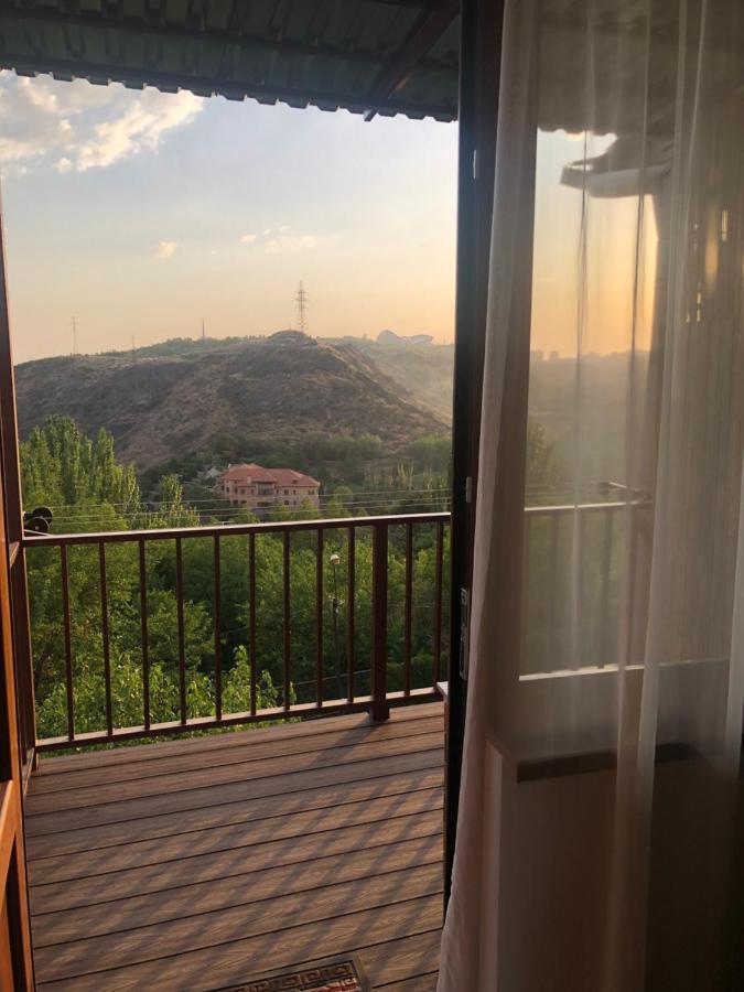 Karen Garden Inn Yerevan Bagian luar foto